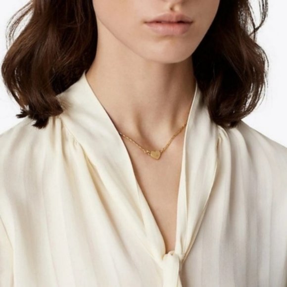 Tory Burch Gold Heart Pendant Necklace NEW - Picture 3 of 4